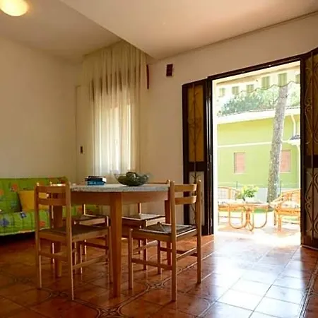 Hotel Gorgeous In A Quiet And Relaxed Environment Lignano Sabbiadoro