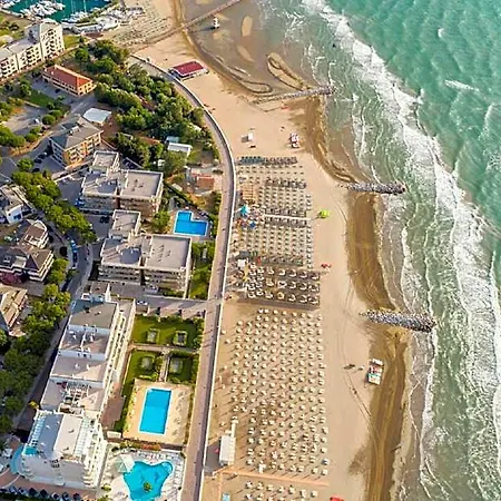 Gorgeous In A Quiet And Relaxed Environment Hotel Lignano Sabbiadoro