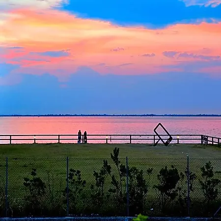 Gorgeous In A Quiet And Relaxed Environment